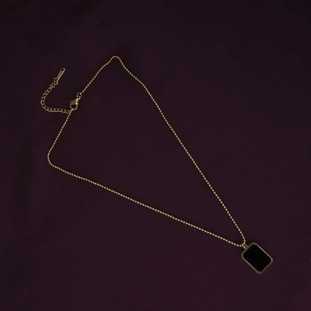 PM-NECKLACE-050_8bc5ec2a-5da8-4649-8ebe-593d6bceb399.webp