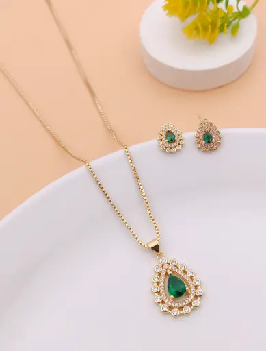 [k_P03] Luxe Teardrop Green Pendant and Earring Set