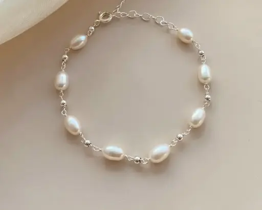 Elegant Freshwater Pearl & Sterling Silver Bracelet